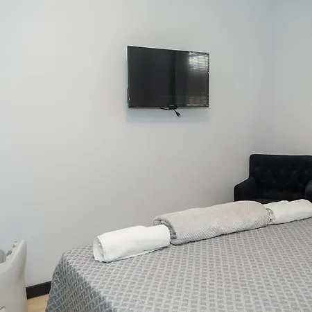 Cozy Flat With Two Bedrooms In By Flat Mаnаger * Warna